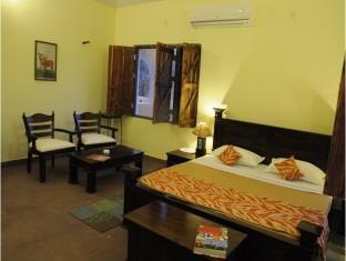 Courtyard House Hotel Kanha Luaran gambar