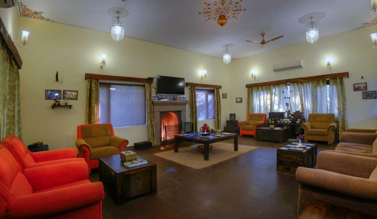 Courtyard House Hotel Kanha Luaran gambar