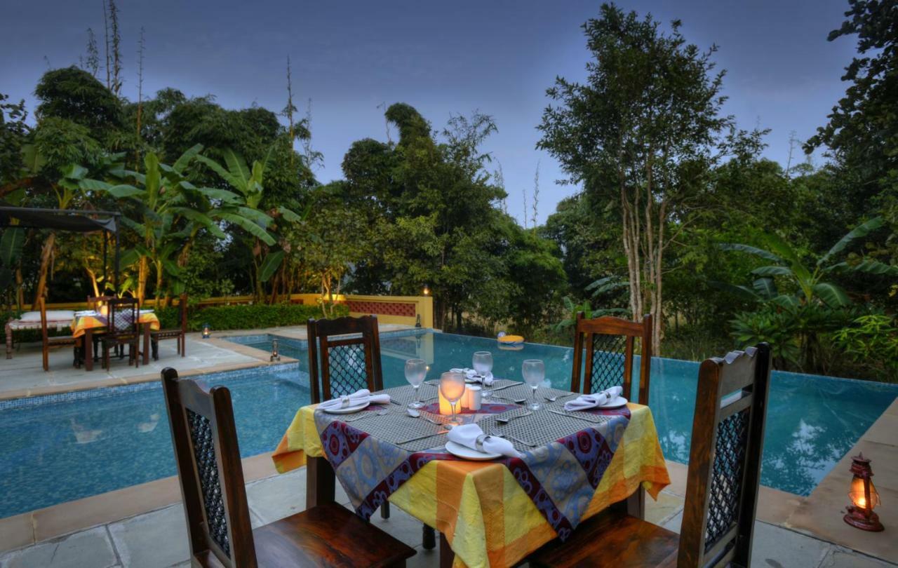 Courtyard House Hotel Kanha Luaran gambar