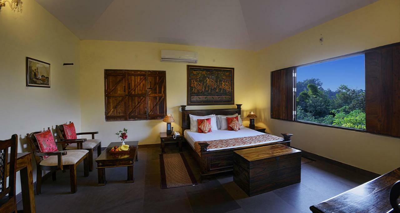 Courtyard House Hotel Kanha Luaran gambar