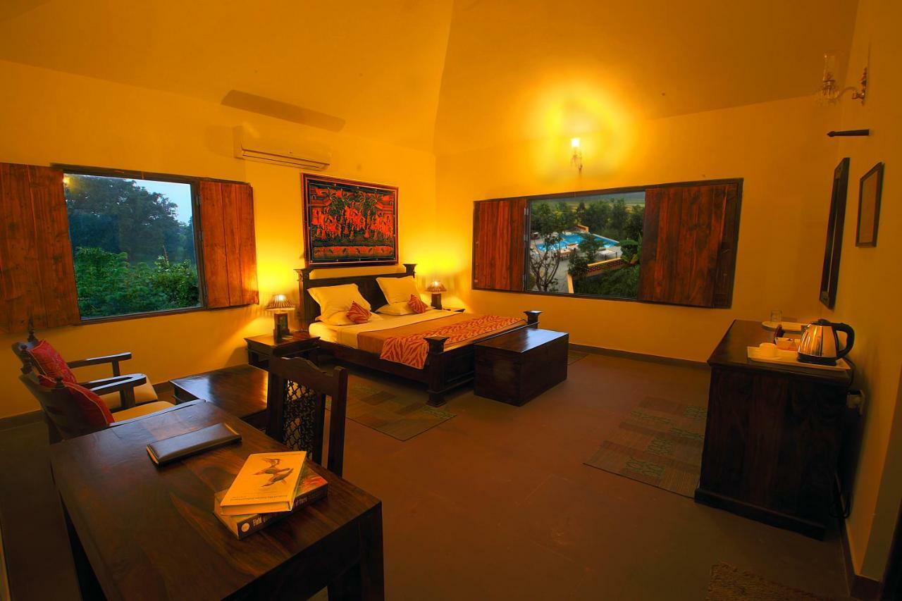 Courtyard House Hotel Kanha Luaran gambar